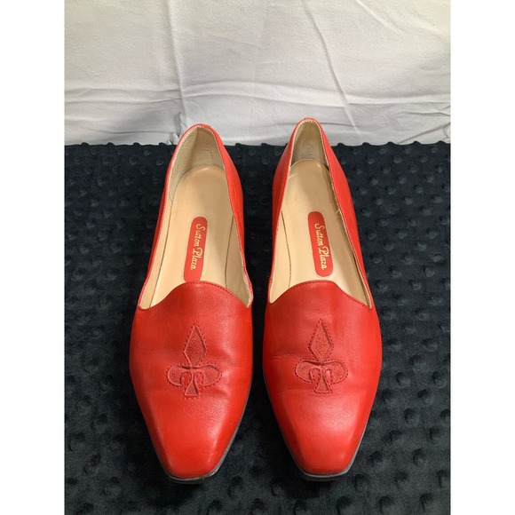 Sutton Plaza Danielle Leather slip on Size 9 - Picture 1 of 5